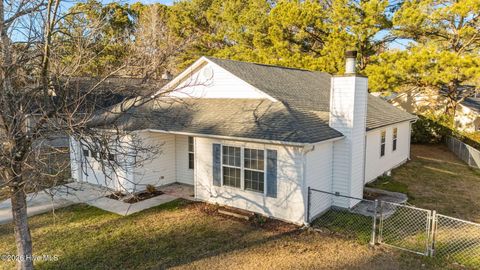 Photo of 1109 Shroyer Circle, Jacksonville, NC 28540 (MLS # 100550569)