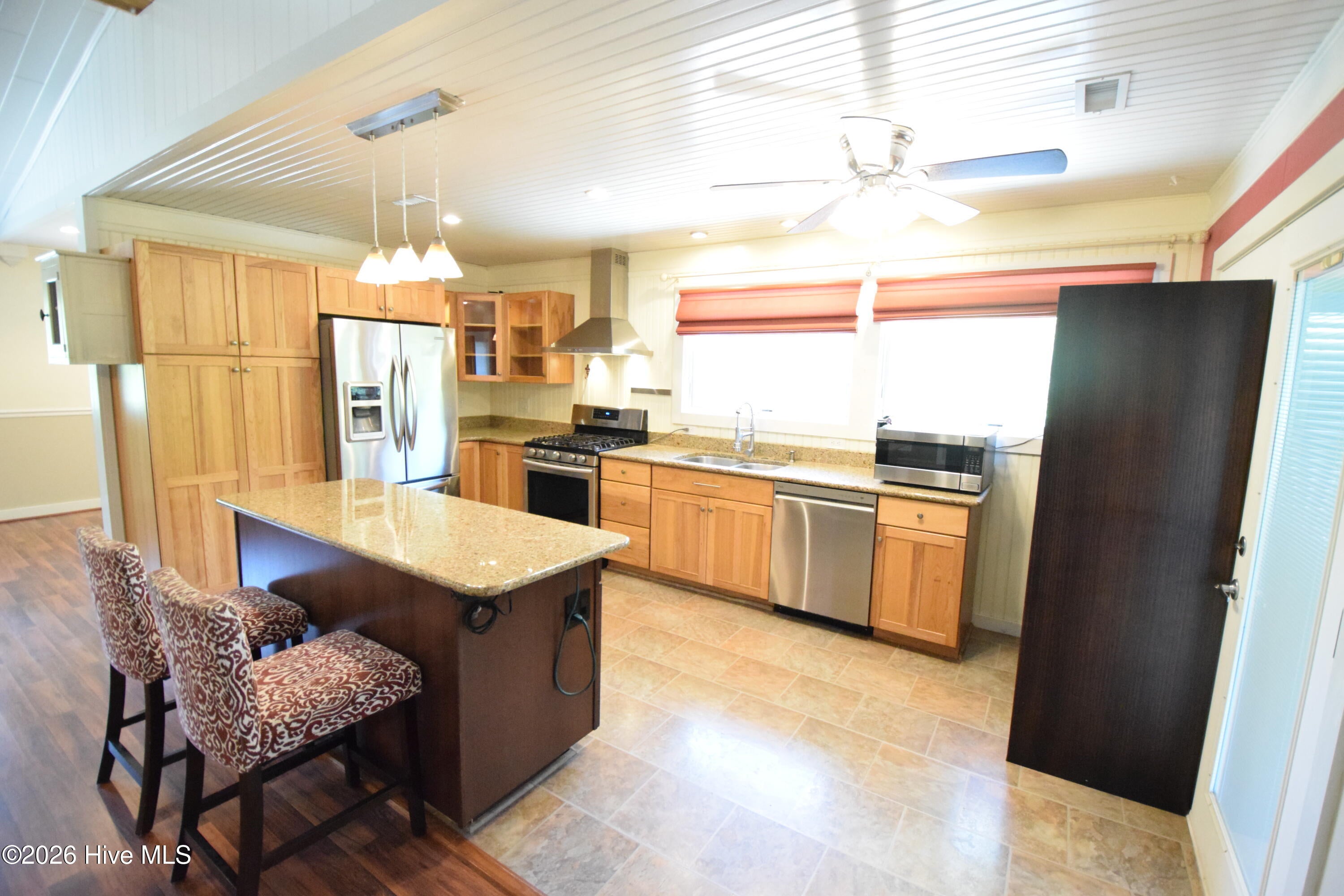 105 Captains Cove