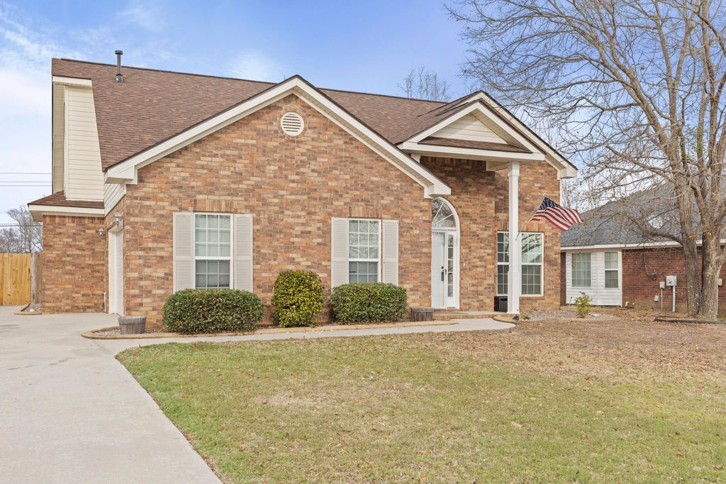 Photo of 4486 Country Glen Circle, Grovetown, GA 30813 (MLS # 552348)