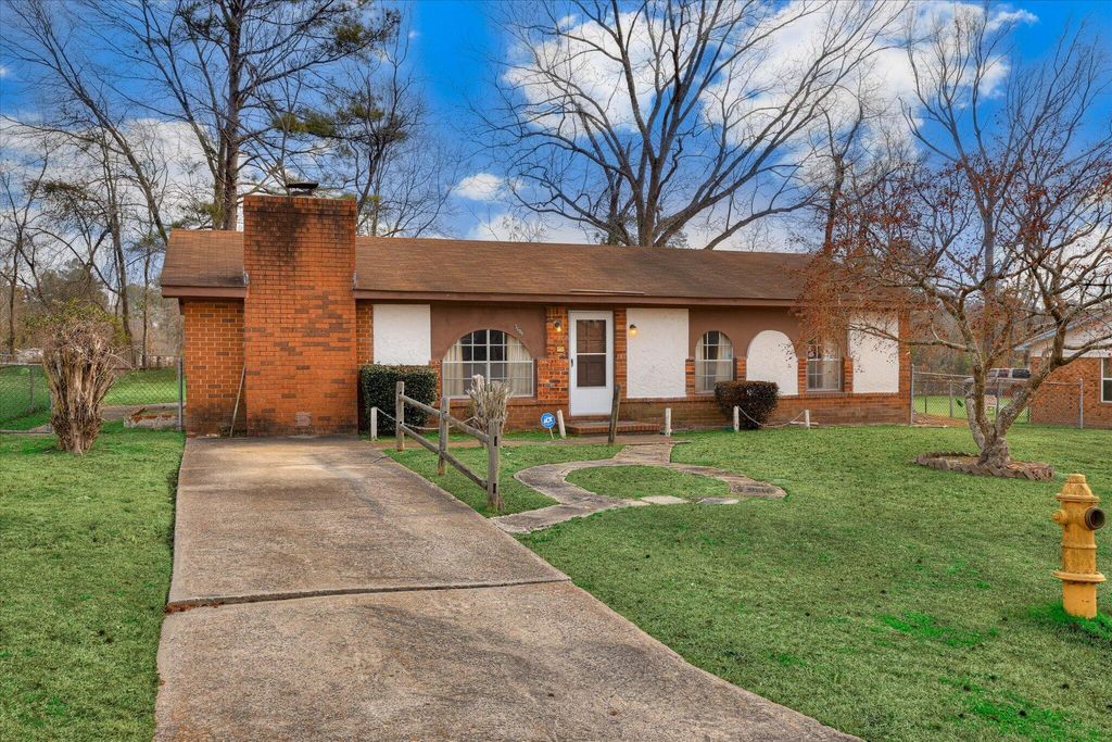 Photo of 3608 Sturnidae Drive, Augusta, GA 30906 (MLS # 551601)