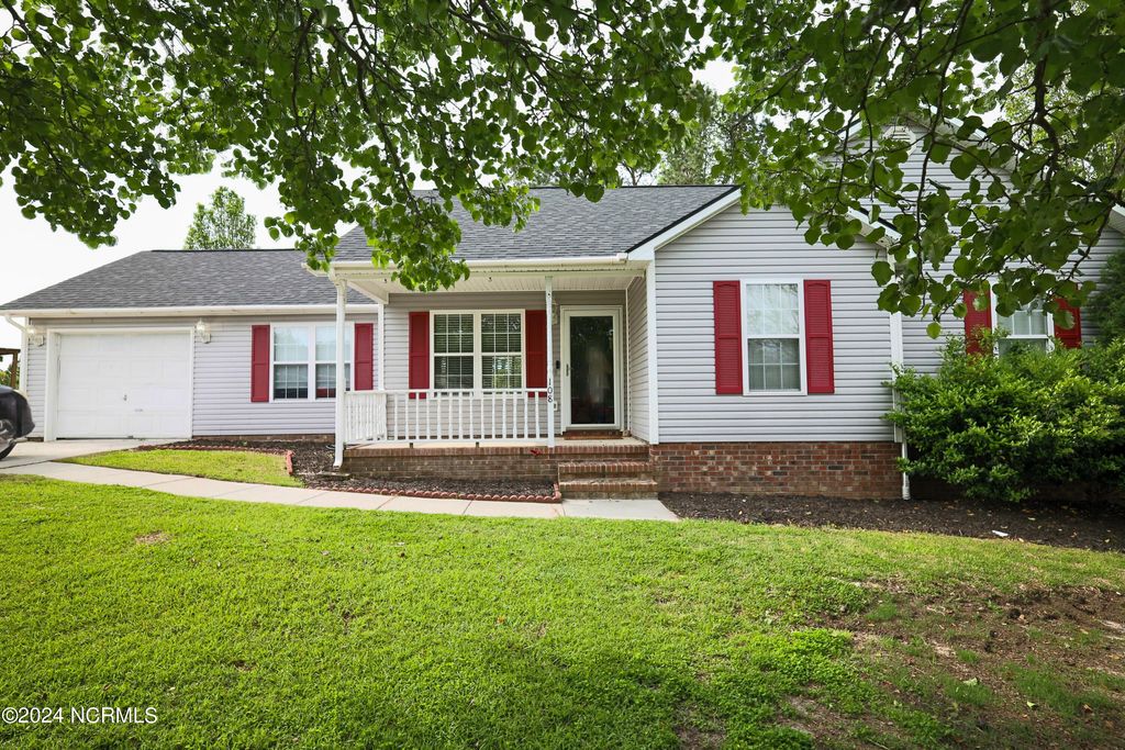 Photo of 108 Stepping Stone Trail, Jacksonville, NC 28546 (MLS # 100558386)