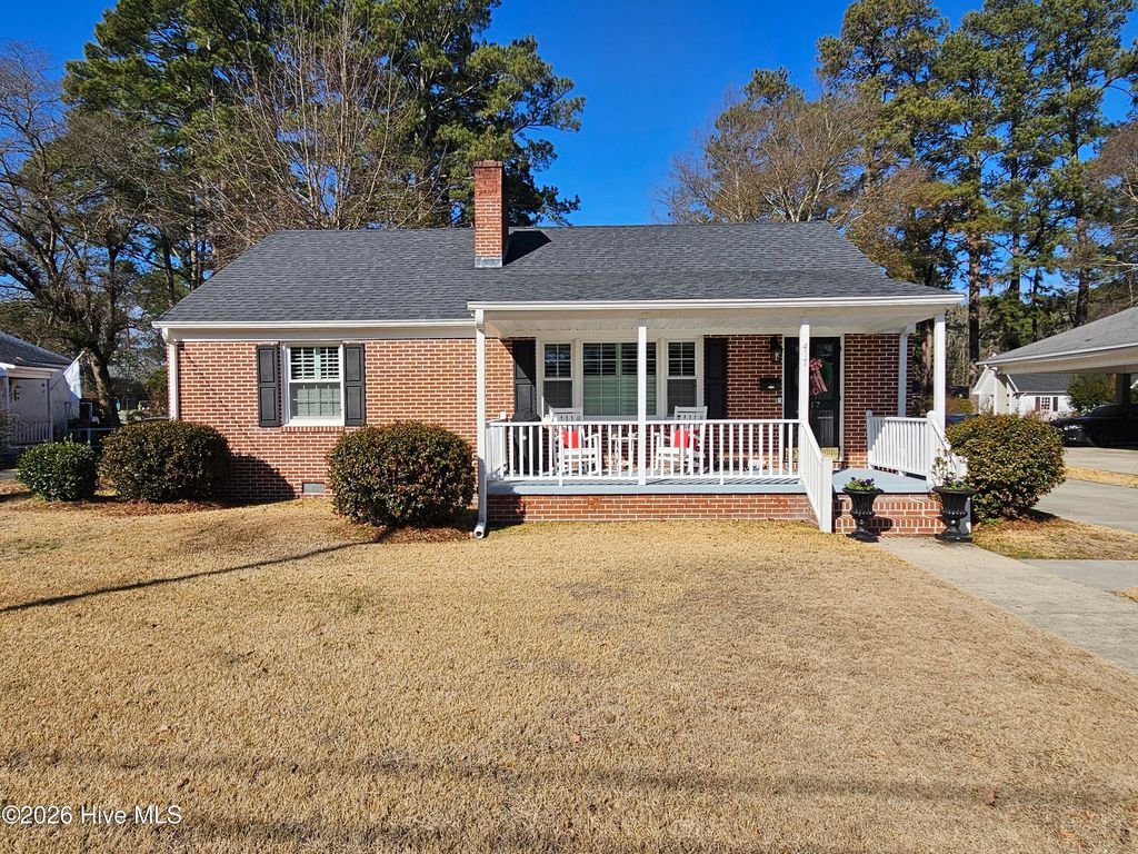 Photo of 417 E Powell Street, Clinton, NC 28328 (MLS # 100550850)