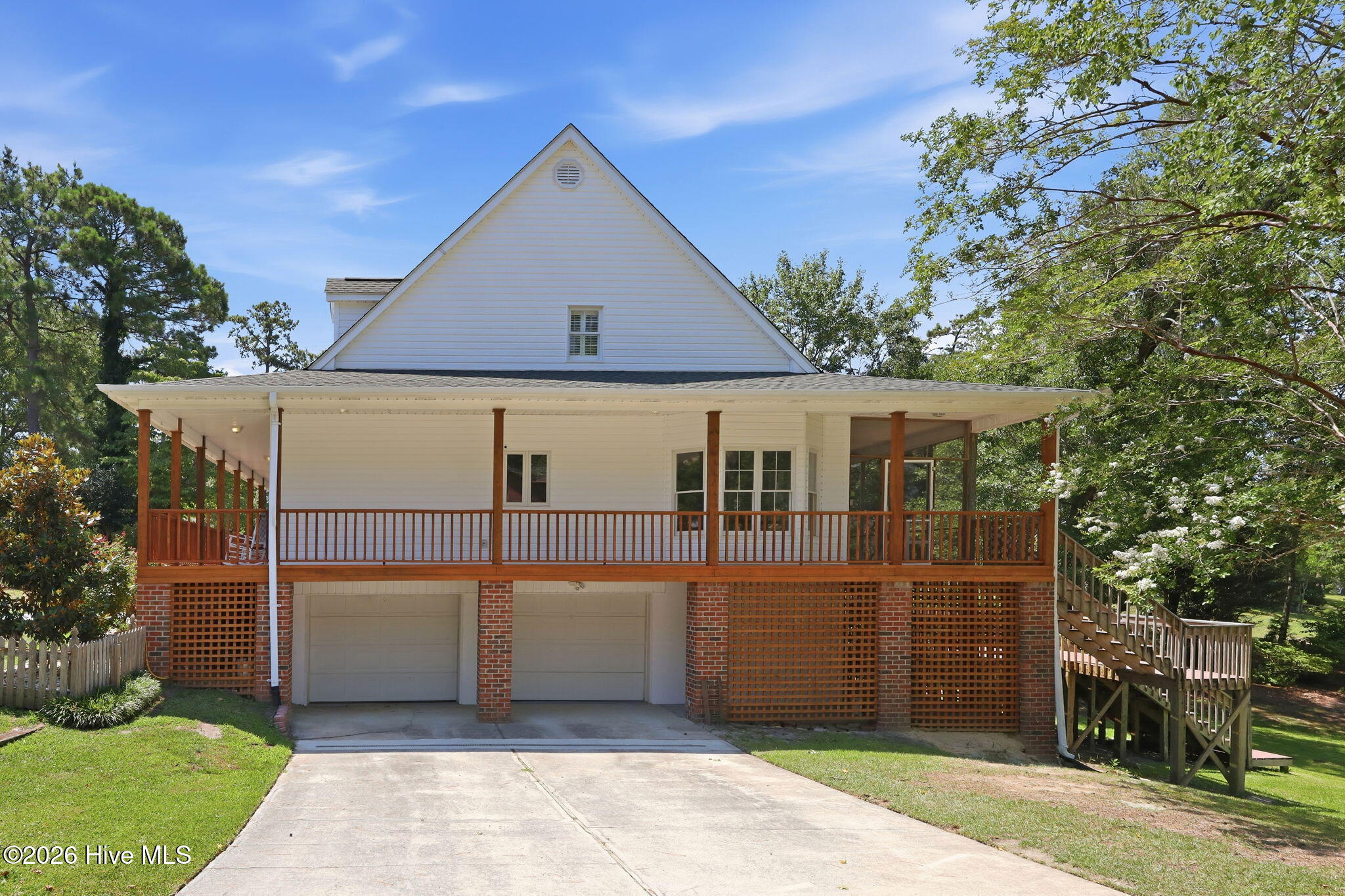 3 Creekside Woods Drive