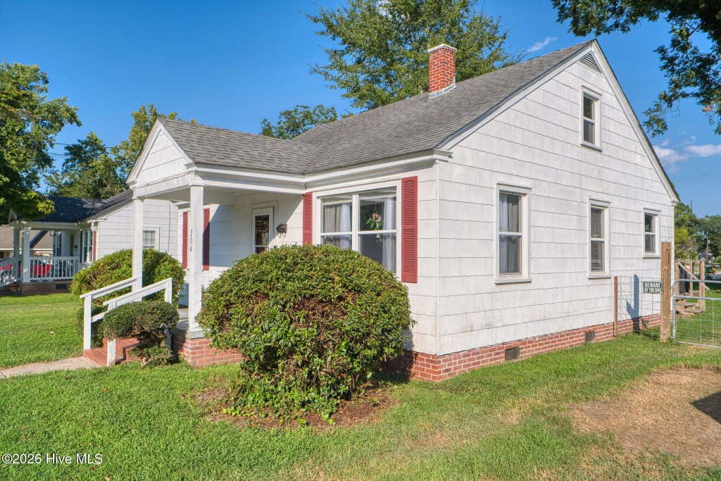 Photo of 204 Saunders Street, Hertford, NC 27944 (MLS # 100597243)