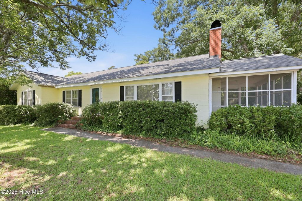 Photo of 114 Marshallberg Road, Smyrna, NC 28579 (MLS # 100589187)