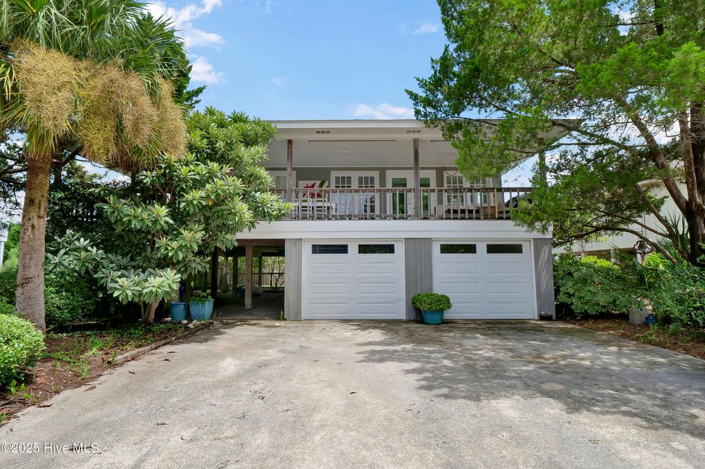 Photo of 14 Palmetto Drive, Wrightsville Beach, NC 28480 (MLS # 100524667)
