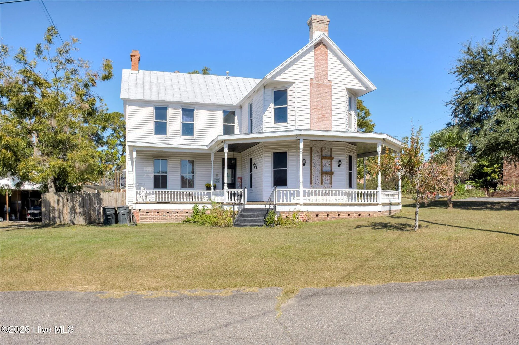 401 W Forest Avenue