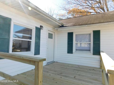 Homes For Rent - 423 Bouy Street<br/> Craven County, New Bern, NC 28560