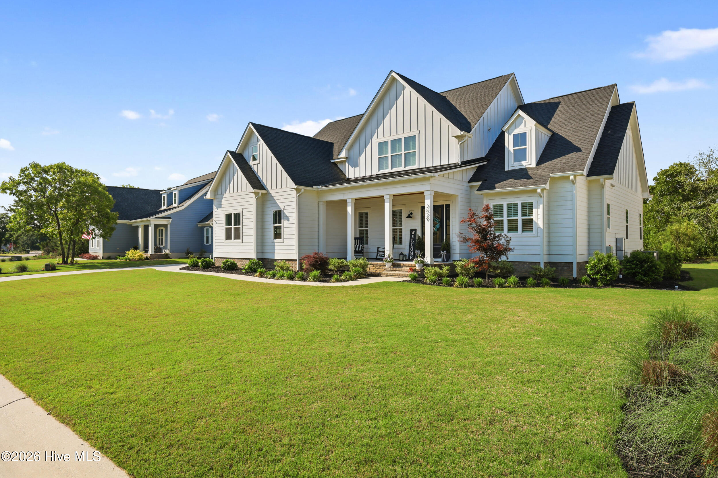 3829 Bay Colony Road NE