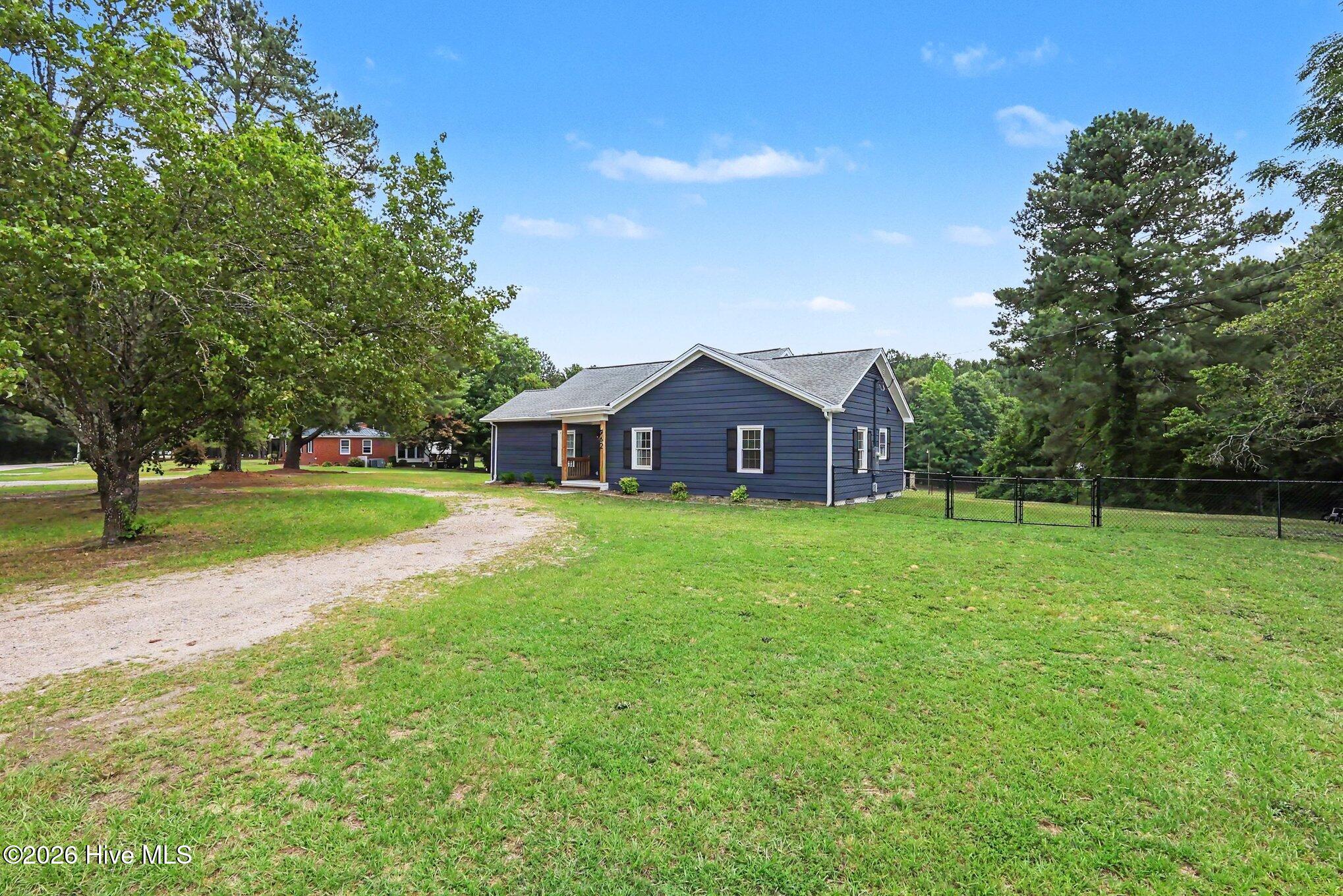 Photo 1 of 30 — 962 Laurel Mill-Centerville Road, Louisburg, NC 27549