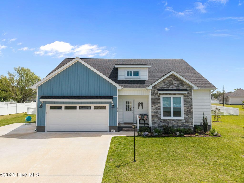 Photo of 231 Eureka Avenue, Washington, NC 27889 (MLS # 100566291)
