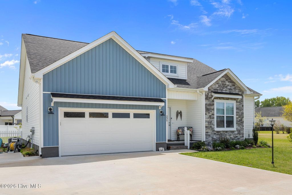 Photo of 231 Eureka Avenue, Washington, NC 27889 (MLS # 100566291)