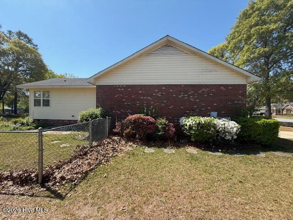 Photo of 162 E Twelve Oaks Road, Raeford, NC 28376 (MLS # 100569851)