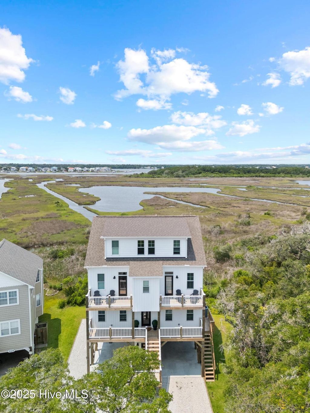 Photo of 310 Bay Circle, North Topsail Beach, NC 28460 (MLS # 100511238)