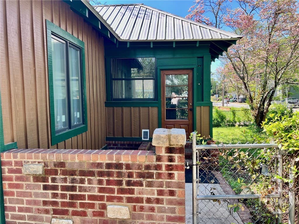 Photo of 178 First Street, Athens, GA 30601 (MLS # CL360546)