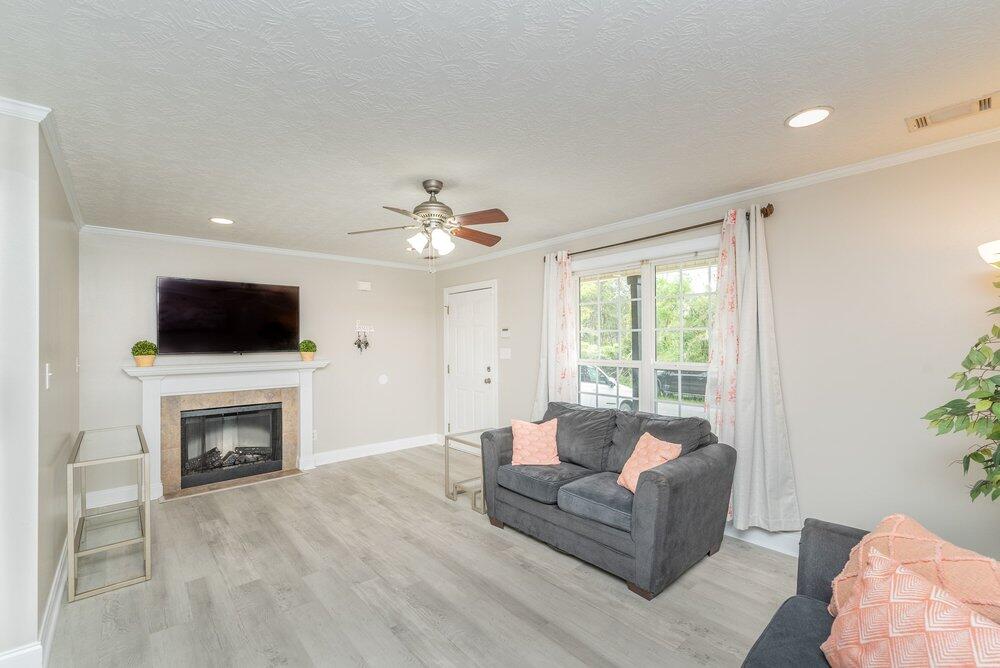 319 Twin Lakes Drive