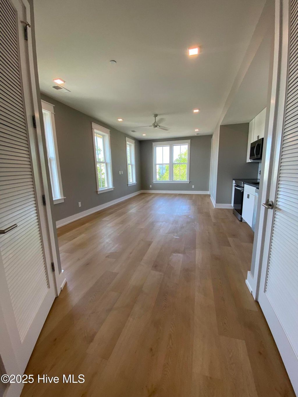 Photo of 1704 Church Street #209, Wilmington, NC 28403 (MLS # 100544034)