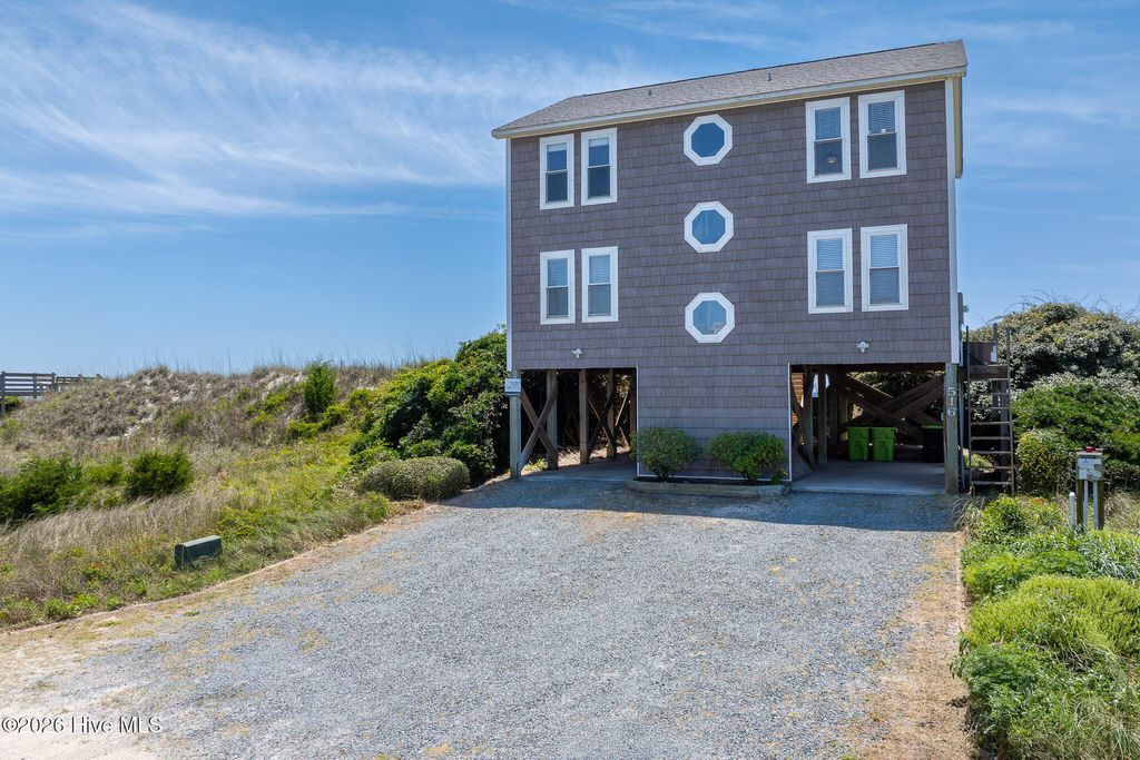Photo of 516 Ocean Drive, North Topsail Beach, NC 28460 (MLS # 100574906)