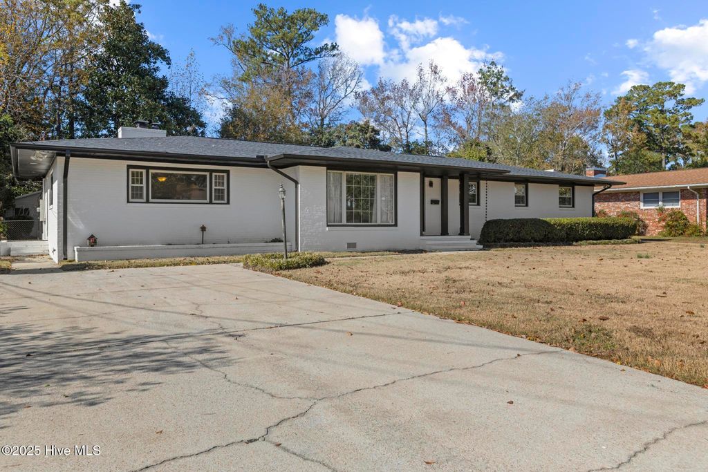 Photo of 911 Vernon Drive, Jacksonville, NC 28540 (MLS # 100540981)