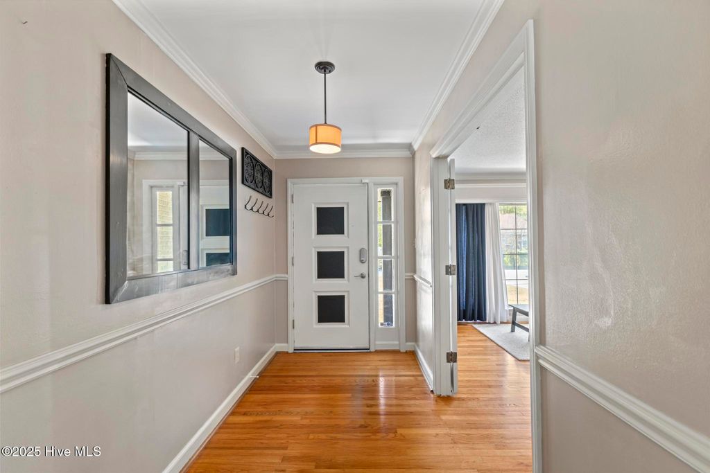 Photo of 911 Vernon Drive, Jacksonville, NC 28540 (MLS # 100540981)