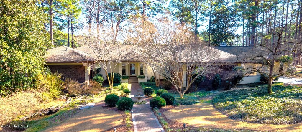 Photo of 5 Clubhouse Drive, Pinehurst, NC 28374 (MLS # 100552388)