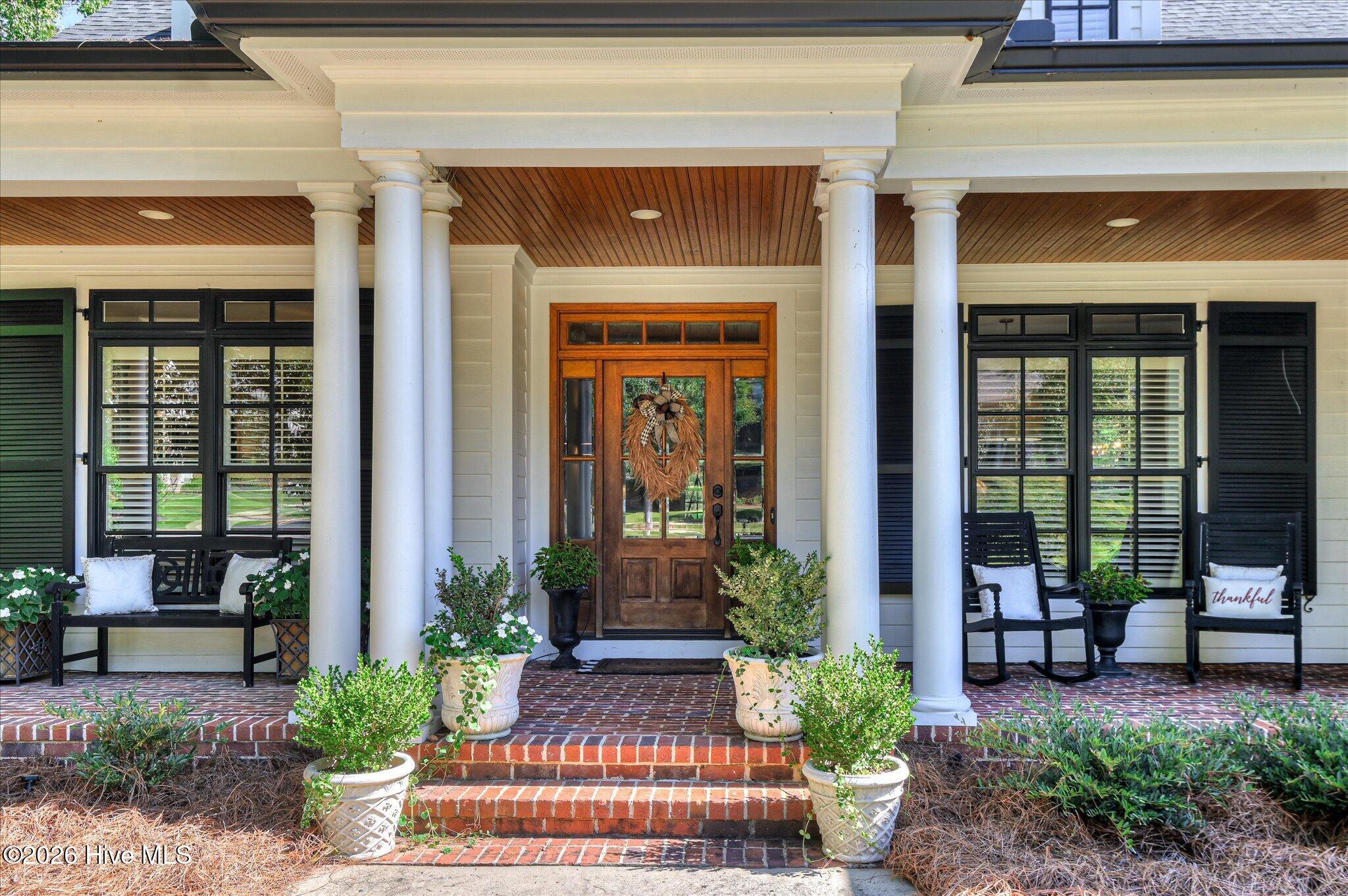 705 Bishops Circle