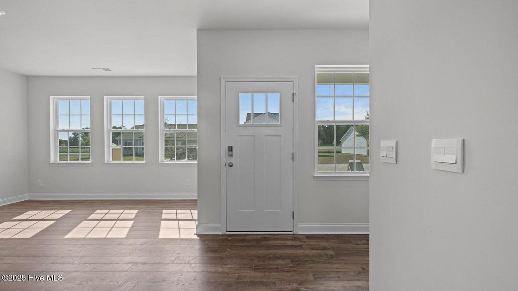 Photo of 229 Lake Tyler Drive, New Bern, NC 28560 (MLS # 100544078)