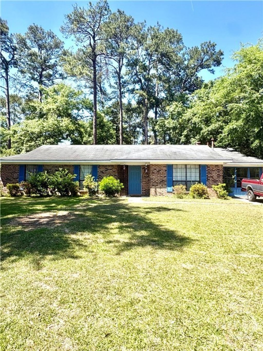 Photo of 208 Westminister Road, Savannah, GA 31419 (MLS # SA353716)