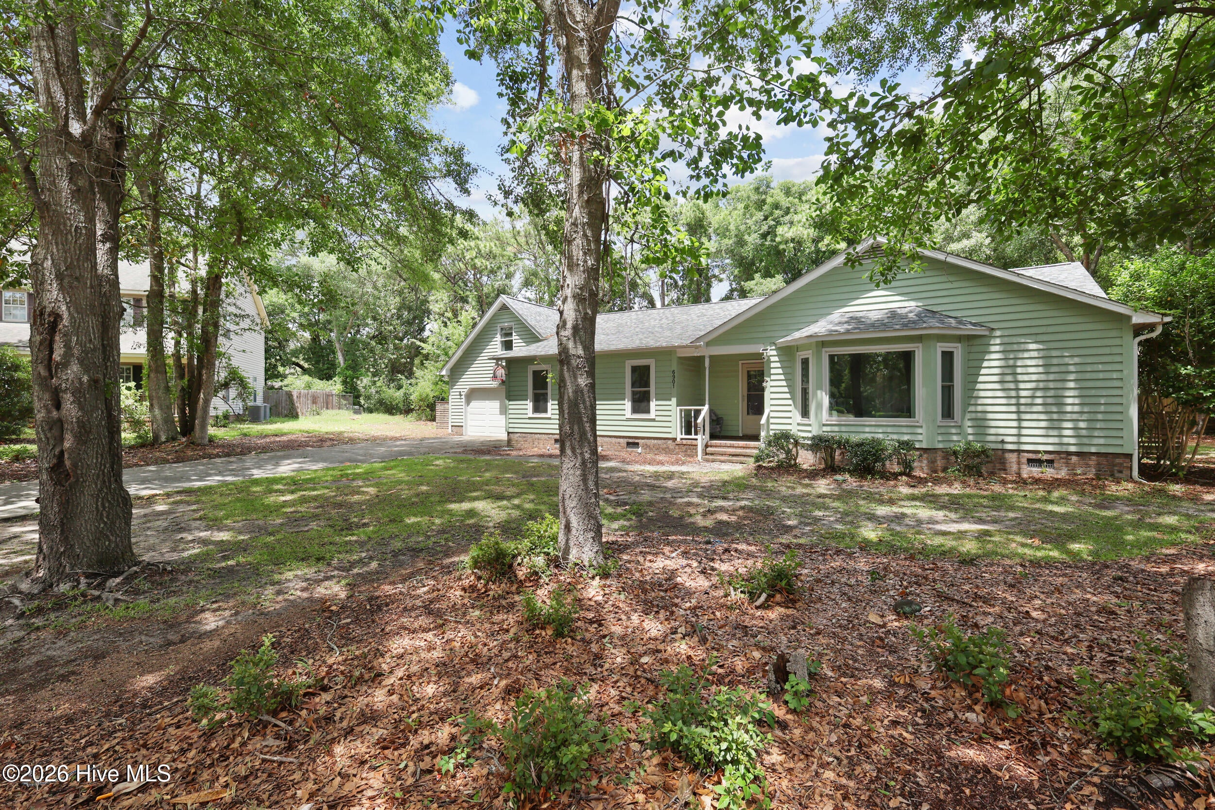 6901 Cedar Bluff
