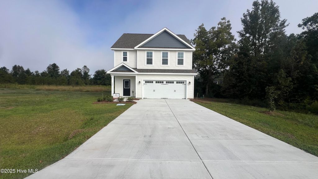 Photo of 105 Dole Court, Richlands, NC 28574 (MLS # 100505781)