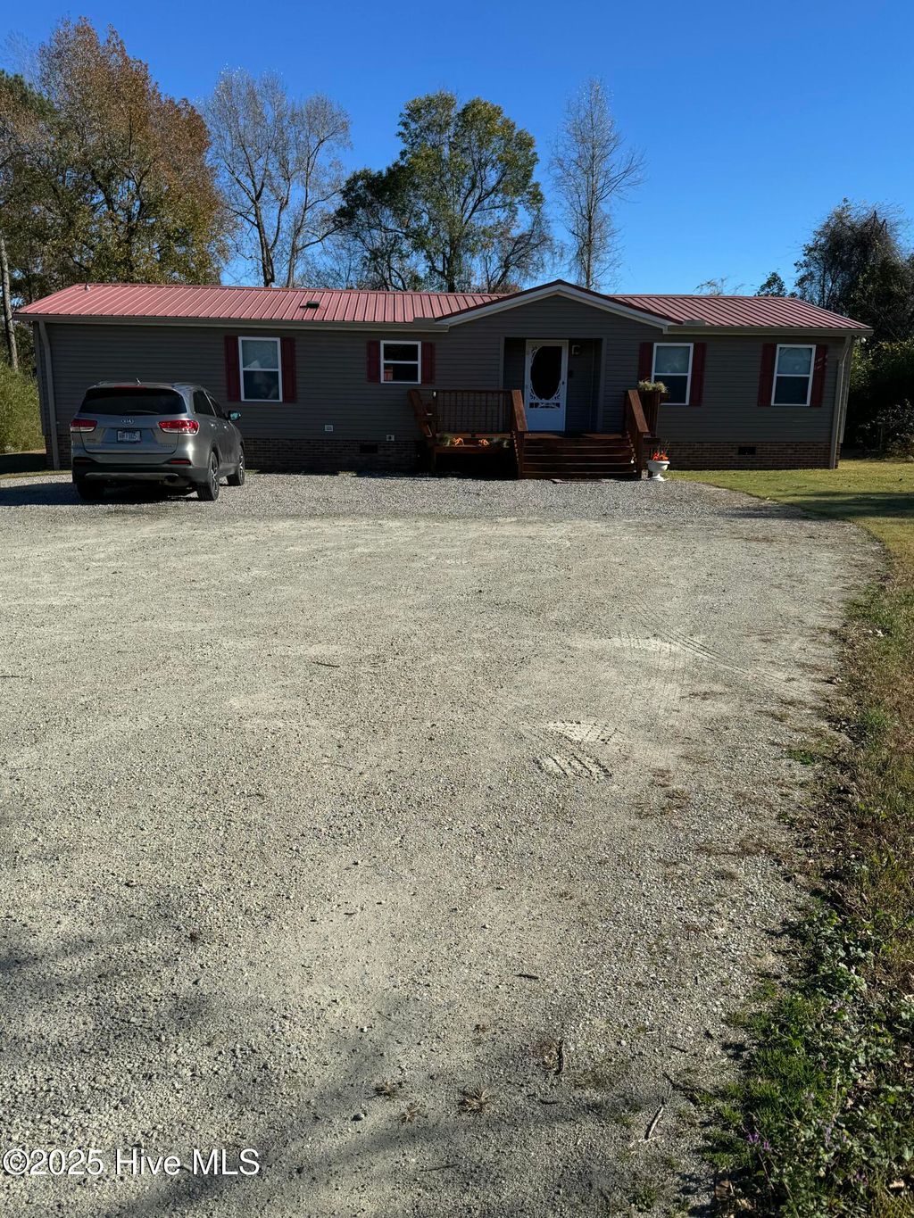 Photo of 115 Windward Drive, Rocky Point, NC 28457 (MLS # 100542592)