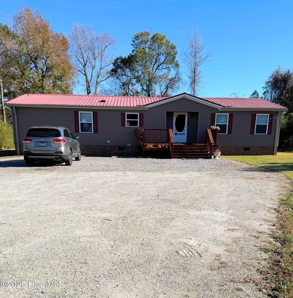 Photo of 115 Windward Drive, Rocky Point, NC 28457 (MLS # 100542592)