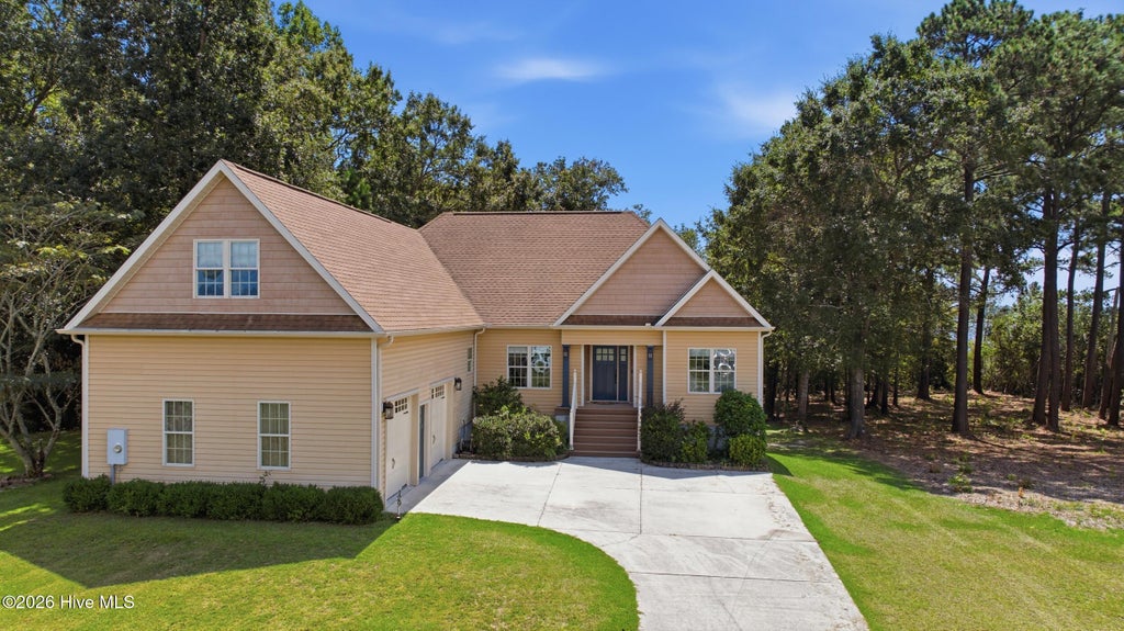 Photo of 129 Deepwater Drive, Stella, NC 28582 (MLS # 100603258)