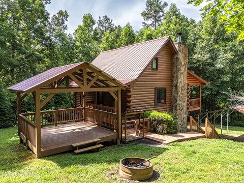 Homes For Sale - 44 Red Wolf Trail Trail<br/> Union County, Blairsville, GA 30512