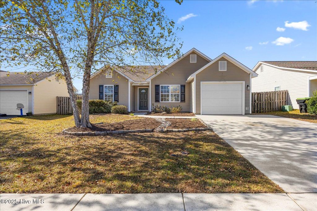 Photo of 1437 Spring Pine Court NE, Leland, NC 28451 (MLS # 100541284)