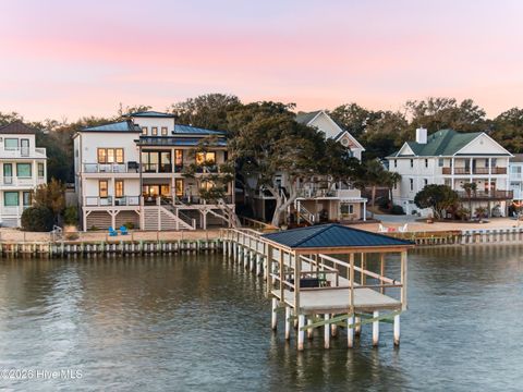 Tiny photo for 306 E Bay Street, Southport, NC 28461 (MLS # 100556008)