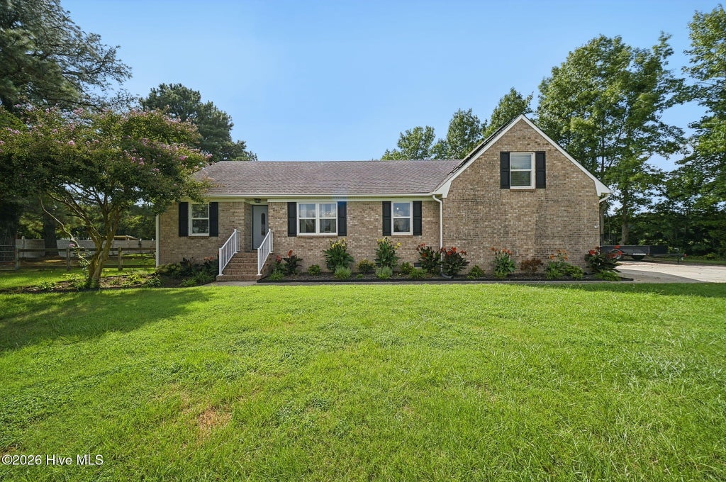 Photo of 728 NW Backwoods Road, Moyock, NC 27958 (MLS # 100605400)