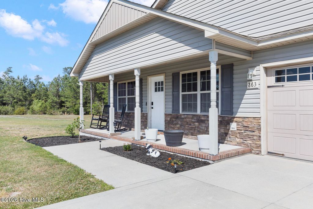 Photo of 263 Rowland Drive, Richlands, NC 28574 (MLS # 100567907)