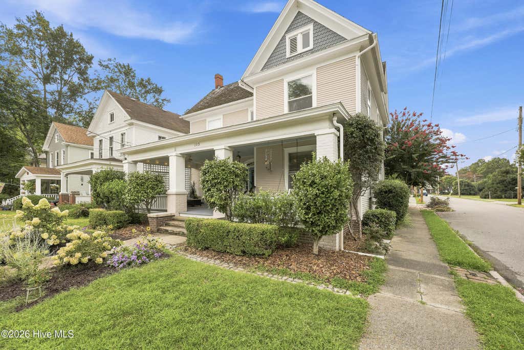 Photo of 813 W Main Street, Elizabeth City, NC 27909 (MLS # 100590463)