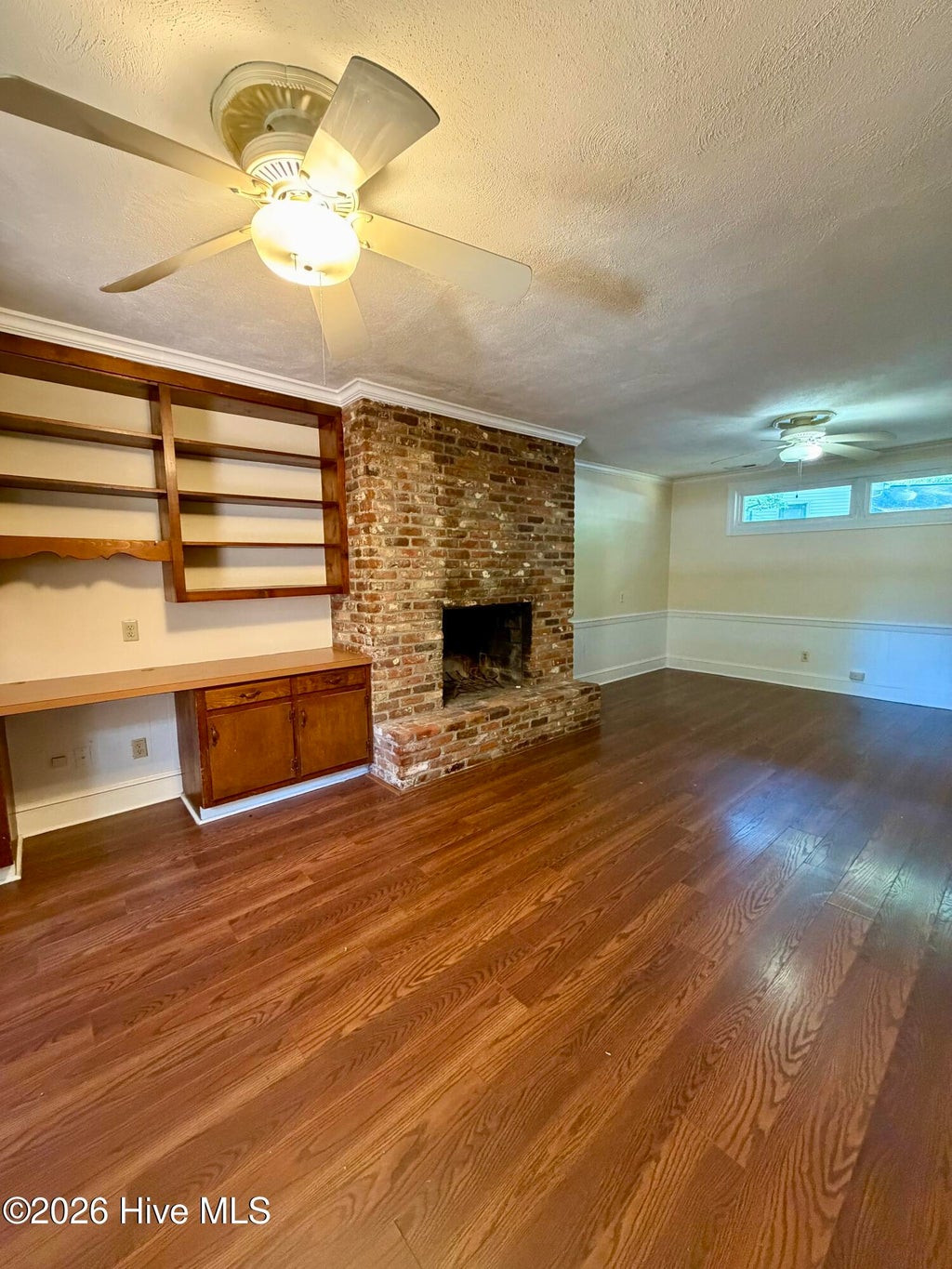 Photo of 915 SE Greenville Boulevard, Greenville, NC 27858 (MLS # 100601870)