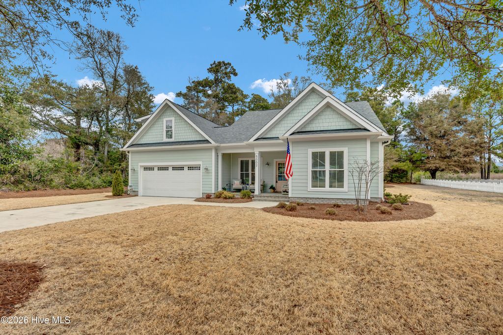 Photo of 5002 Canvasback Court, Southport, NC 28461 (MLS # 100555875)