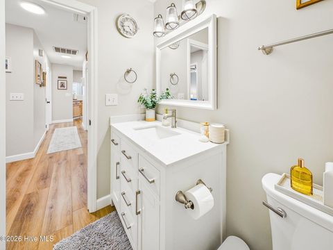 Tiny photo for 404 Kingsworth Lane SE, Belville, NC 28451 (MLS # 100573473)