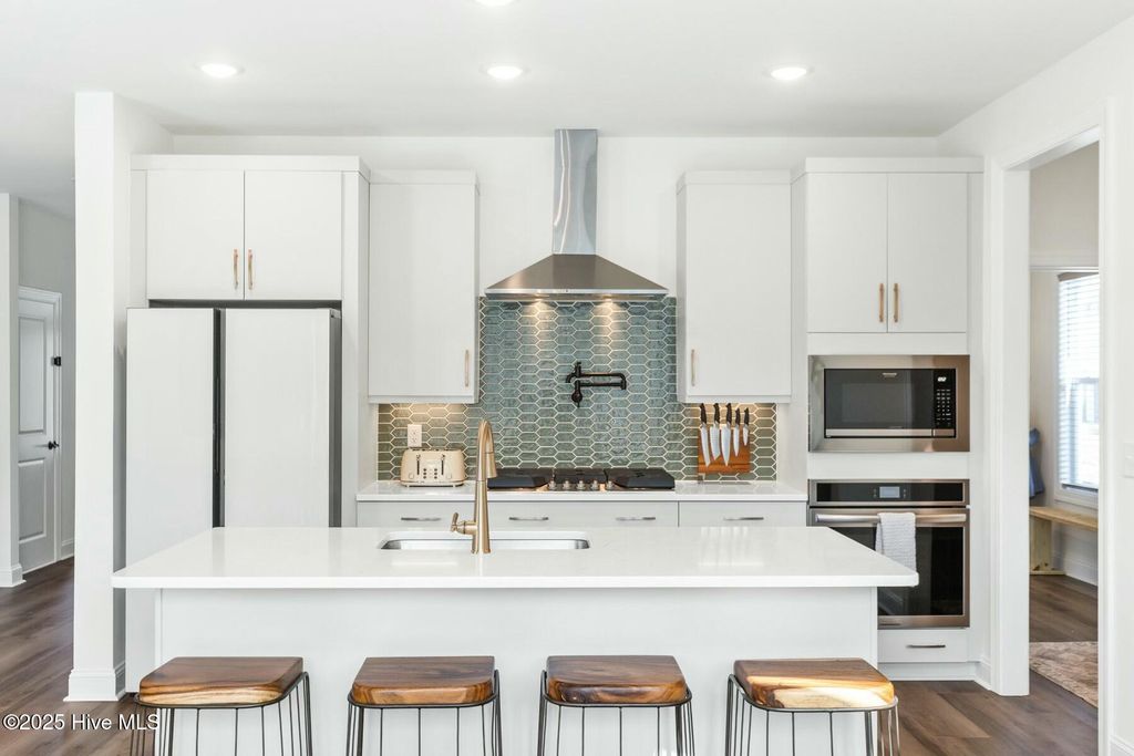 Photo of 171 Tanglewood Court, Hampstead, NC 28443 (MLS # 100500732)