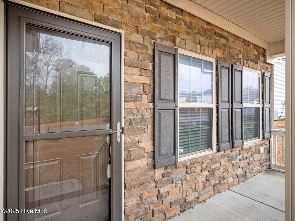 Photo of 512 Pepperwood Lane, Hubert, NC 28539 (MLS # 100552788)