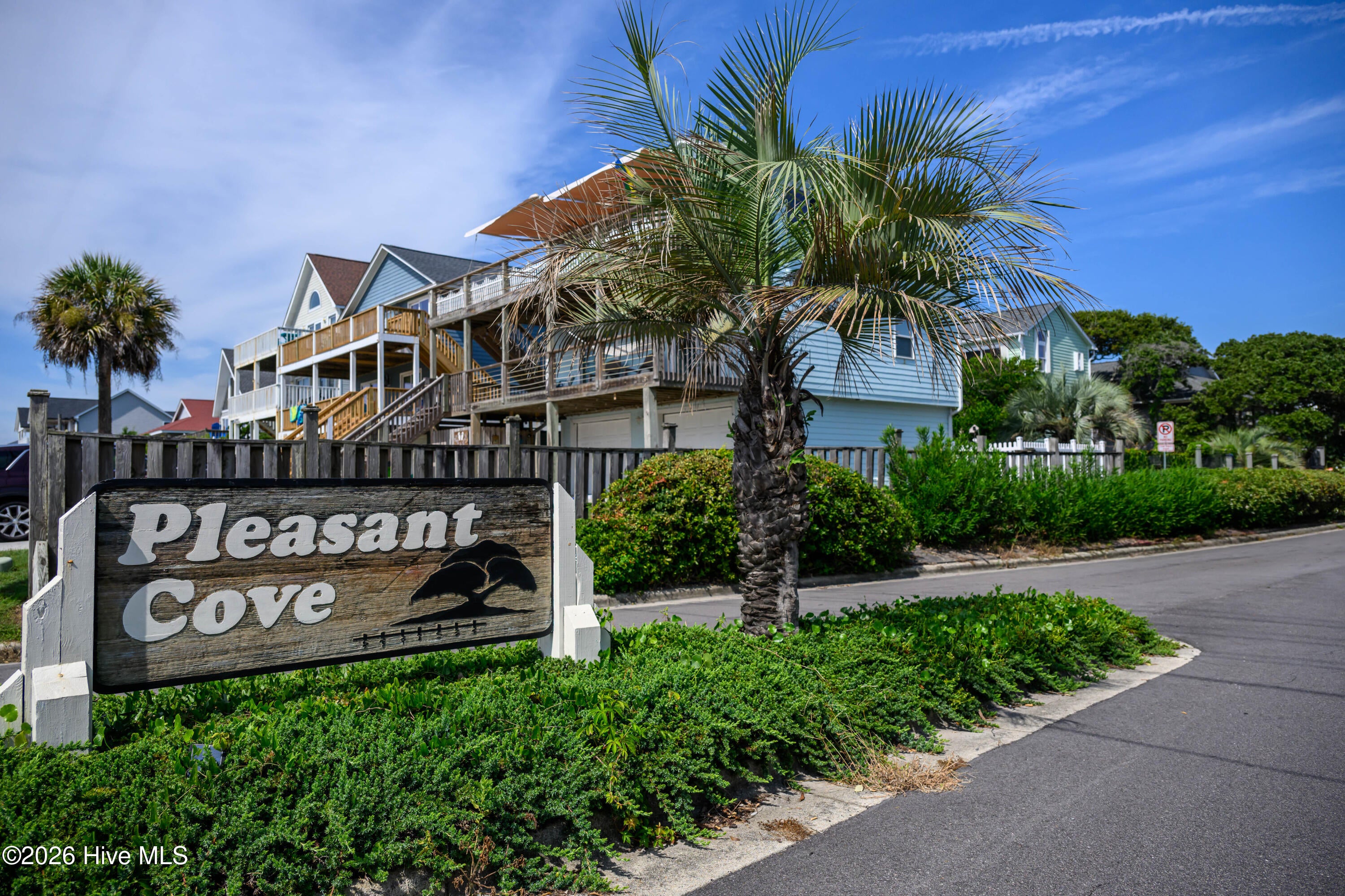 34 N Oak Court