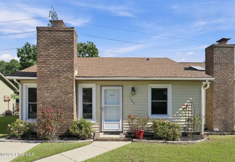 Townhouse For Sale - 163 Pine Crest Drive<br/> Onslow County, Jacksonville, NC 28546