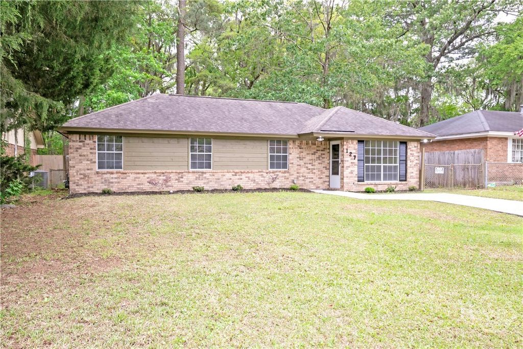 Photo of 127 Greenbriar Court, Savannah, GA 31419 (MLS # SA353172)