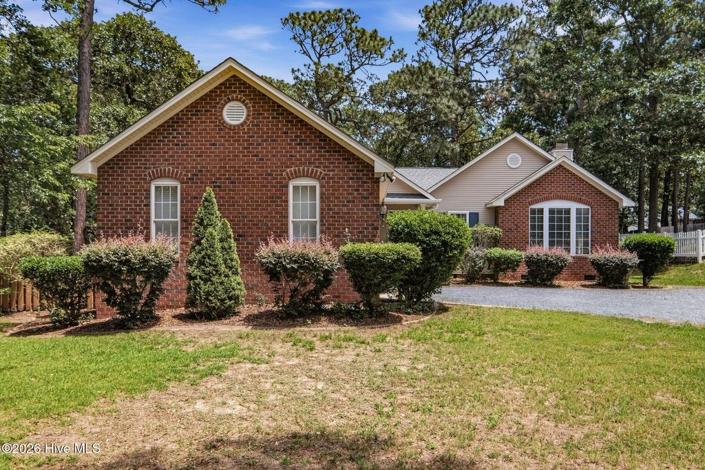 Photo of 245 Wheeling Drive, Pinehurst, NC 28374 (MLS # 100578415)