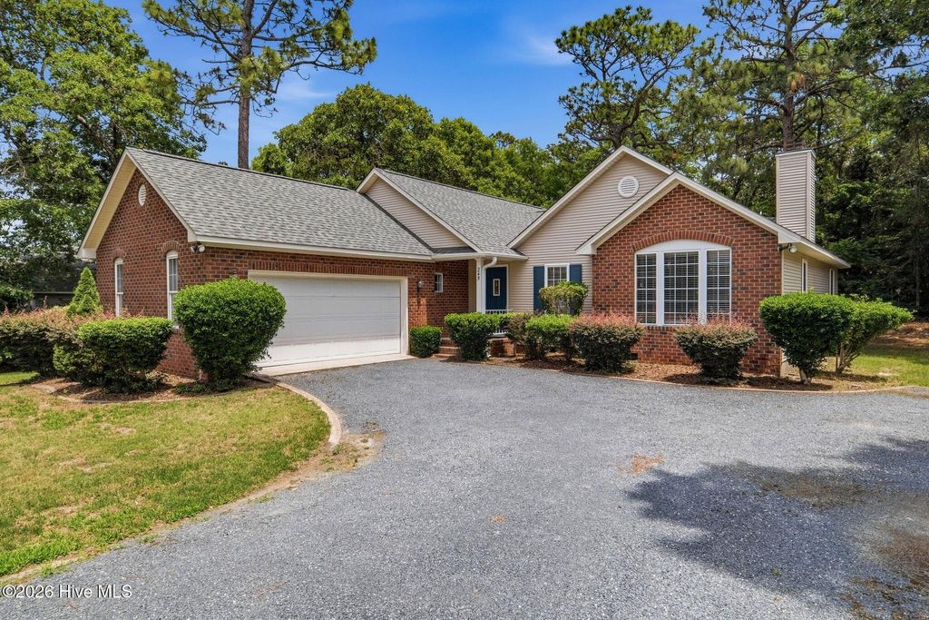 Photo of 245 Wheeling Drive, Pinehurst, NC 28374 (MLS # 100578415)