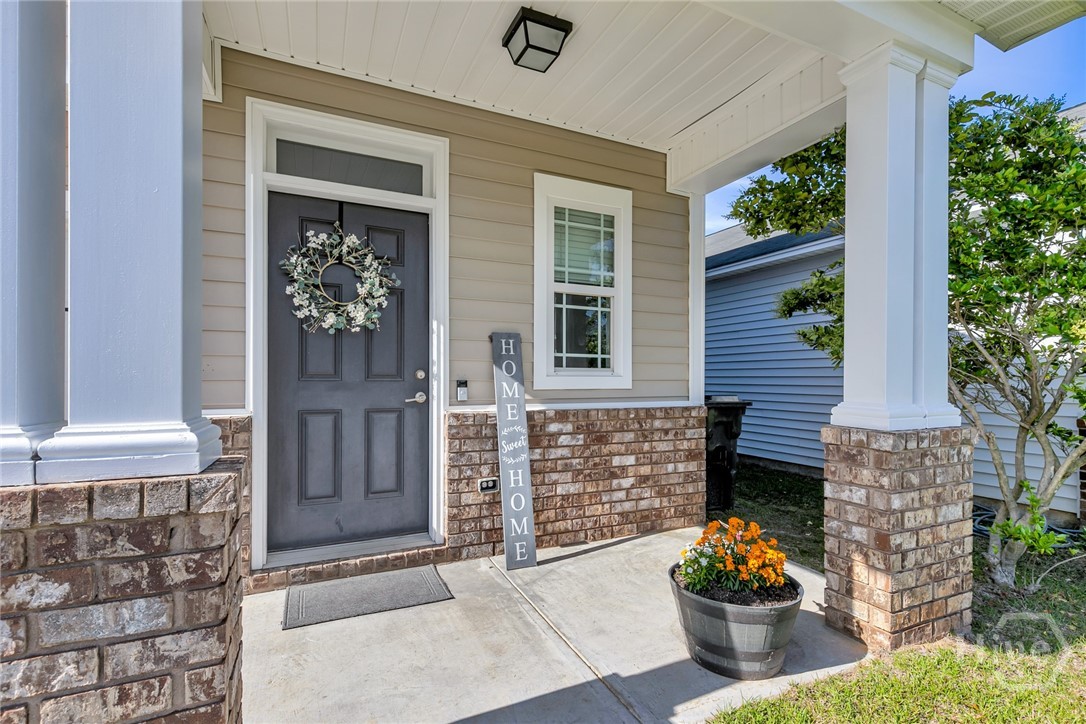 196 Chapel Lake S